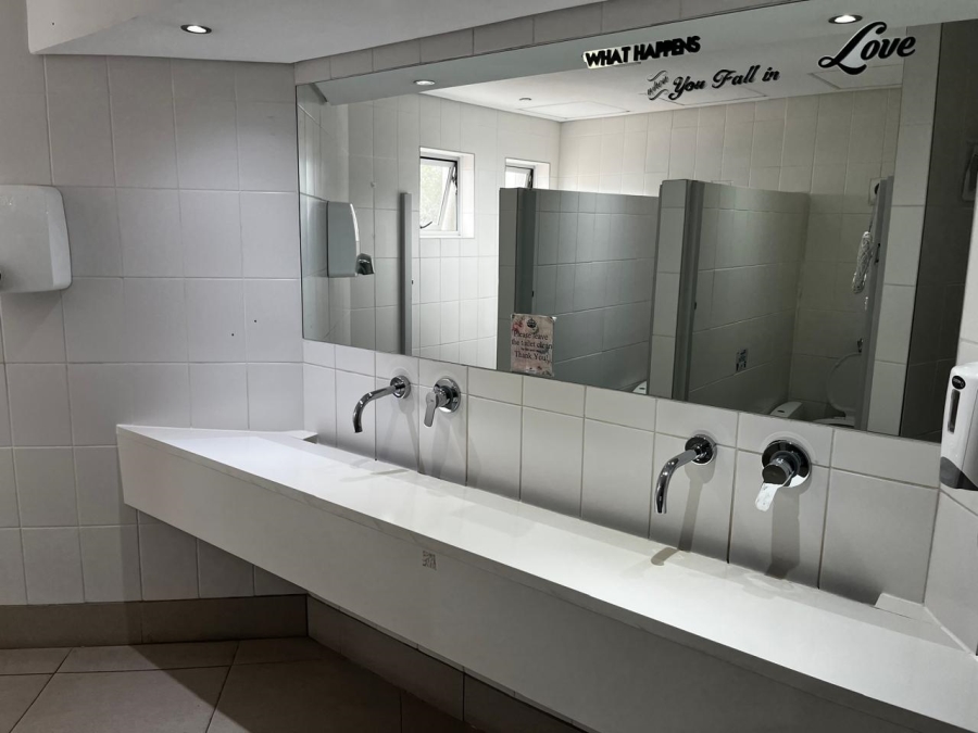 To Let commercial Property for Rent in Rosendal Western Cape